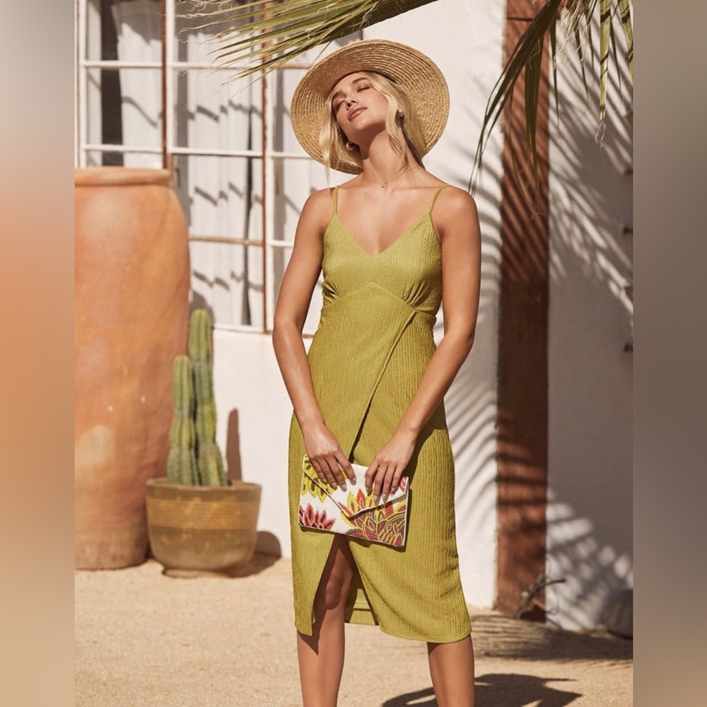 Lulu’s View and I Tie-Back Faux Wrap Midi Dress Size Medium